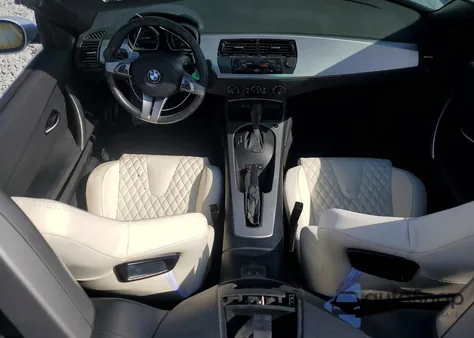 2005 BMW Z4 2.5 z USA, uszkodzony, nr VIN 4USBT33575LS56659